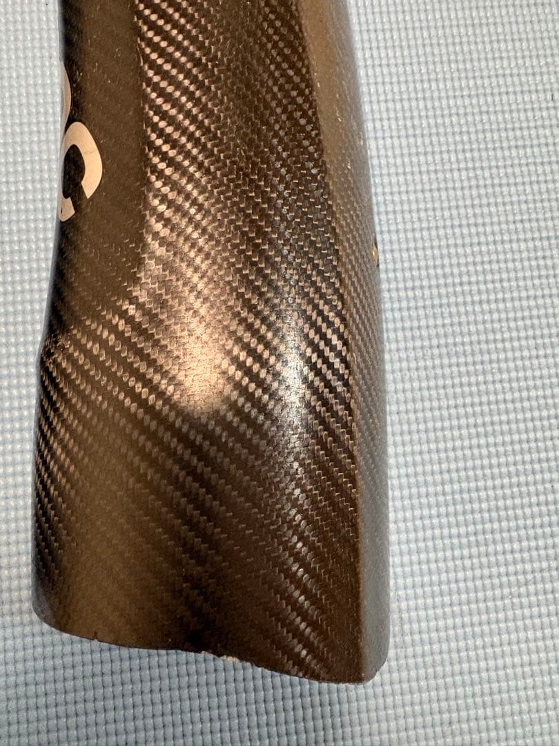 POC カーボン　レガース