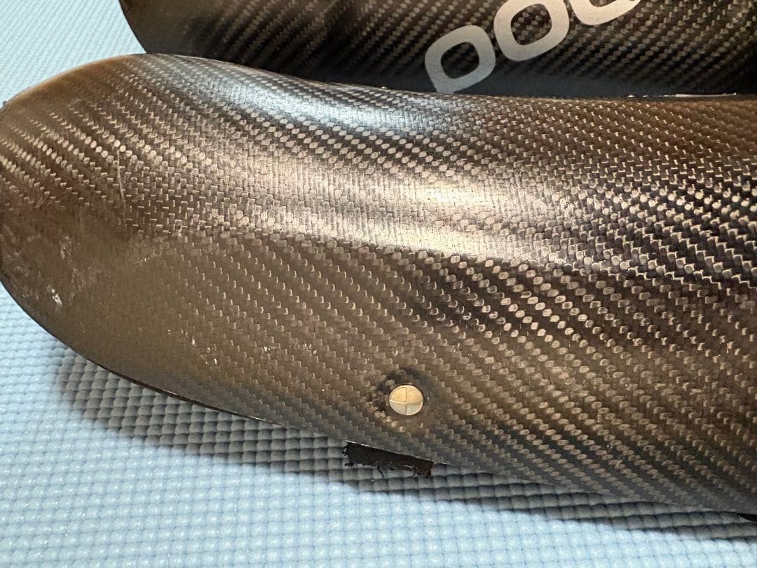 POC カーボン　レガース