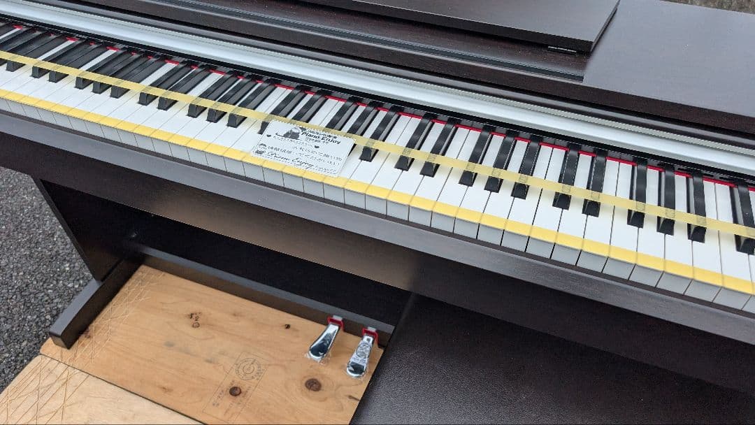 送料込ヤマハ 人気の ARIUS 電子ピアノ YDP-135R 13年製激美品