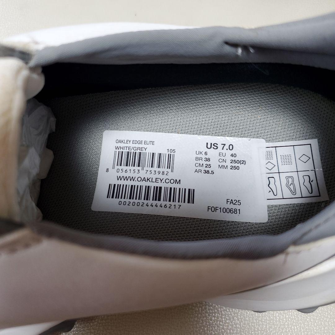 オークリーEDGE　ELITEスパイクレスゴルフシューズ