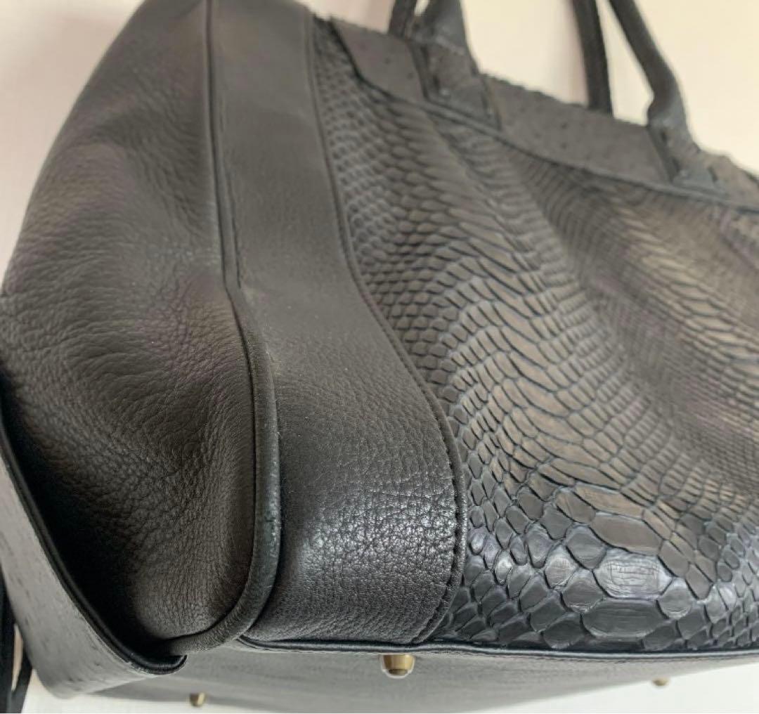 美品　COBRA ヘビ革　ボストンバッグ　ブラック