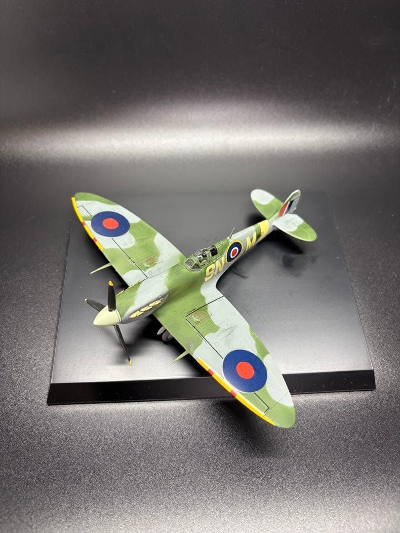 #作品No19 イギリス空軍 スーパーマリン スピットファイア　1/72