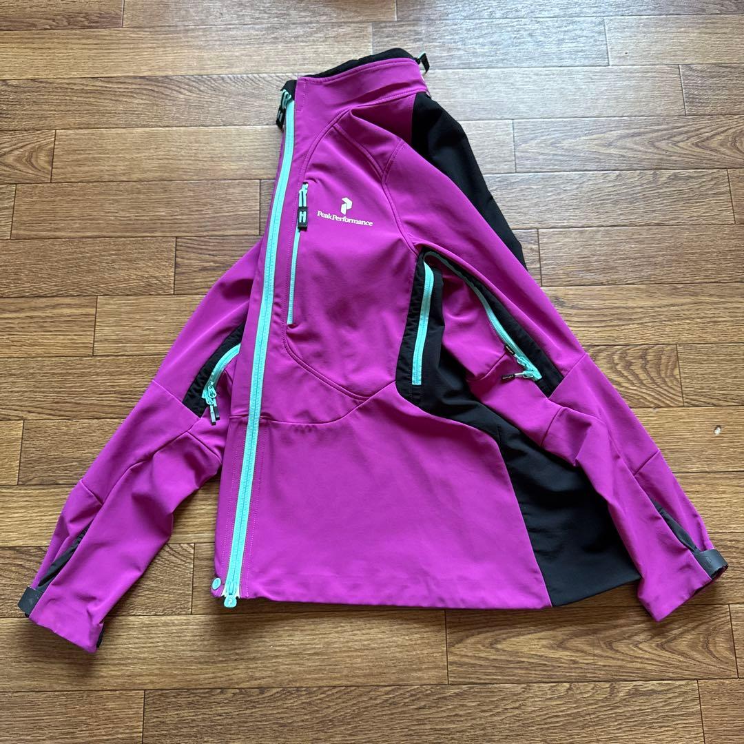 PEAK PERFORMANCE　Black Light　ピークパフォーマンス