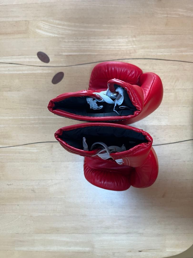 ツインズ ボクシンググローブ8ozヒモタイプ(ゴムに変更してます)