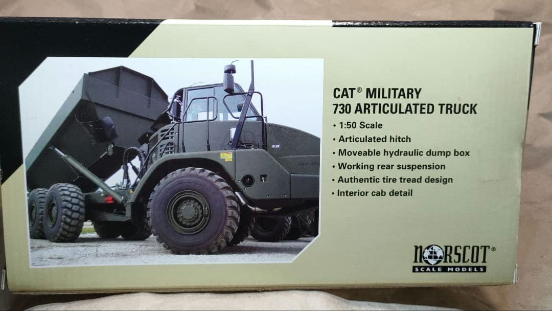 自動車 CAT MILITARY 730 ARTICULATED TRUCK 1:50