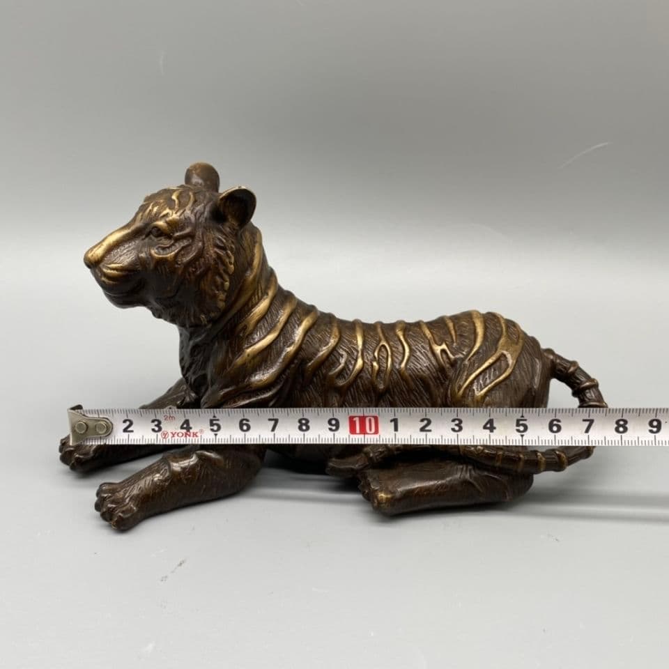 銅器 虎 臥虎 干支虎 茶台 事務室 玄関開運 風水招財 装飾品 工芸品 置物