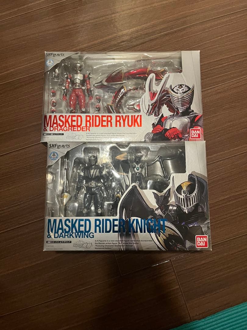 S.H.フィギュアーツ　仮面ライダー龍騎　ナイト　セット