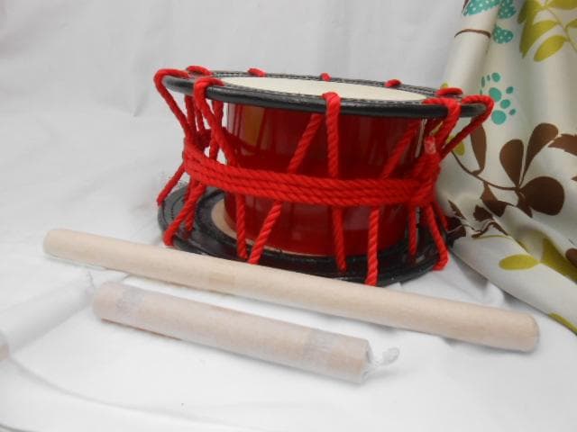 新品未使用(送料無料)14.980円　Rエイサー締め太鼓25cm 撥付き