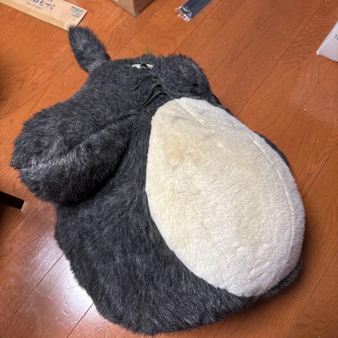 限定品トトロ 特特大ぬいぐるみ 花の飾り付き80cm