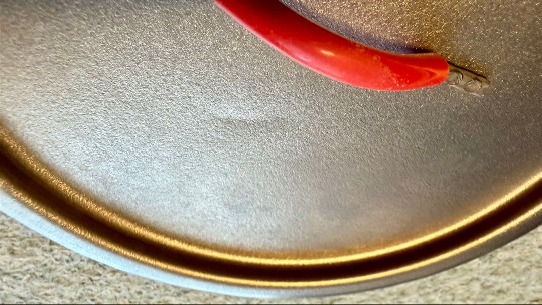 カップヌードル チタンマグ 800ml 蓋付き　中古品