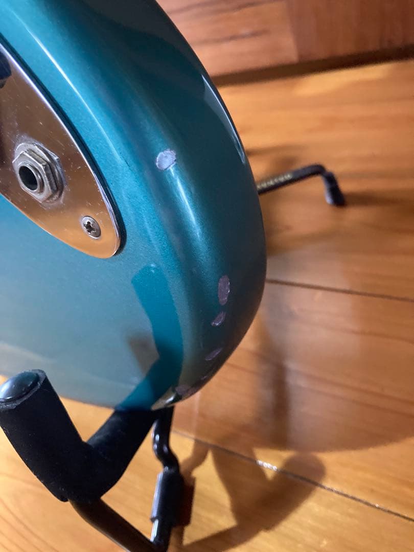 ベース Squier AffinityJazzBass Lake Placid Blue