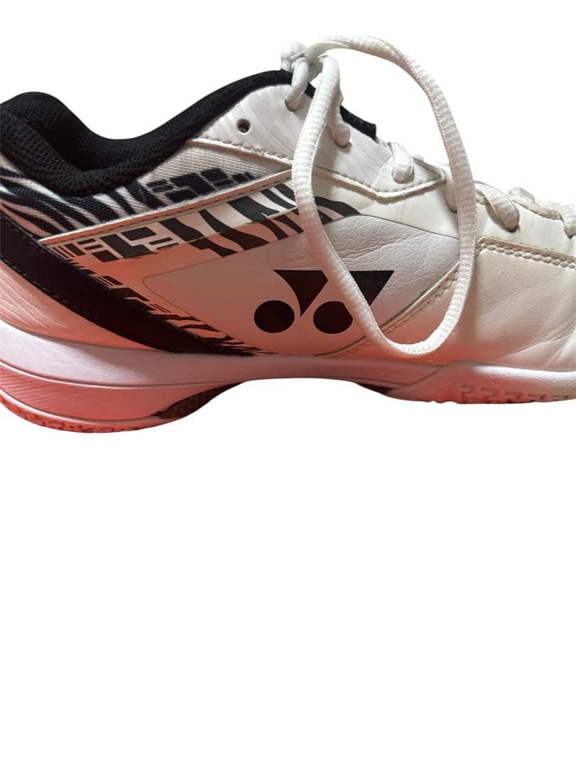 YONEX バドミントンシューズ パワークッション65z 桃田選手モデル26.5