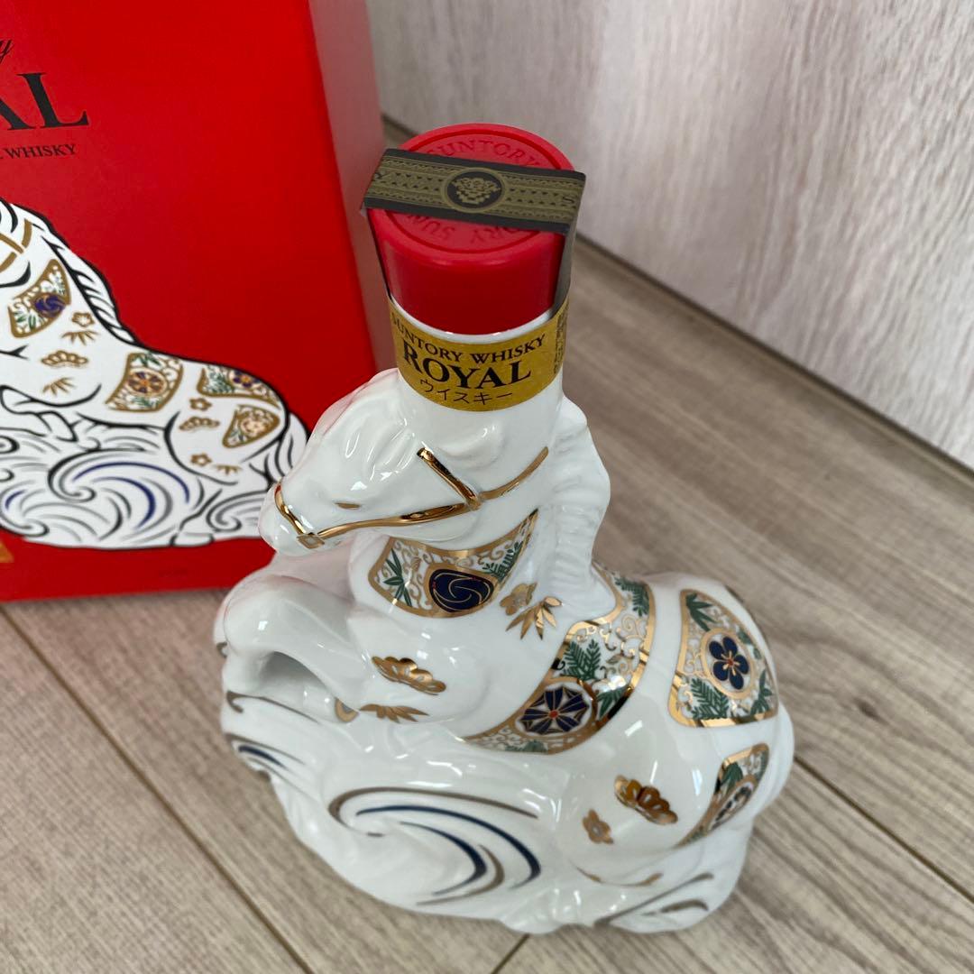 サントリー ローヤル 午歳 干支ボトル 2026年 馬年 新品