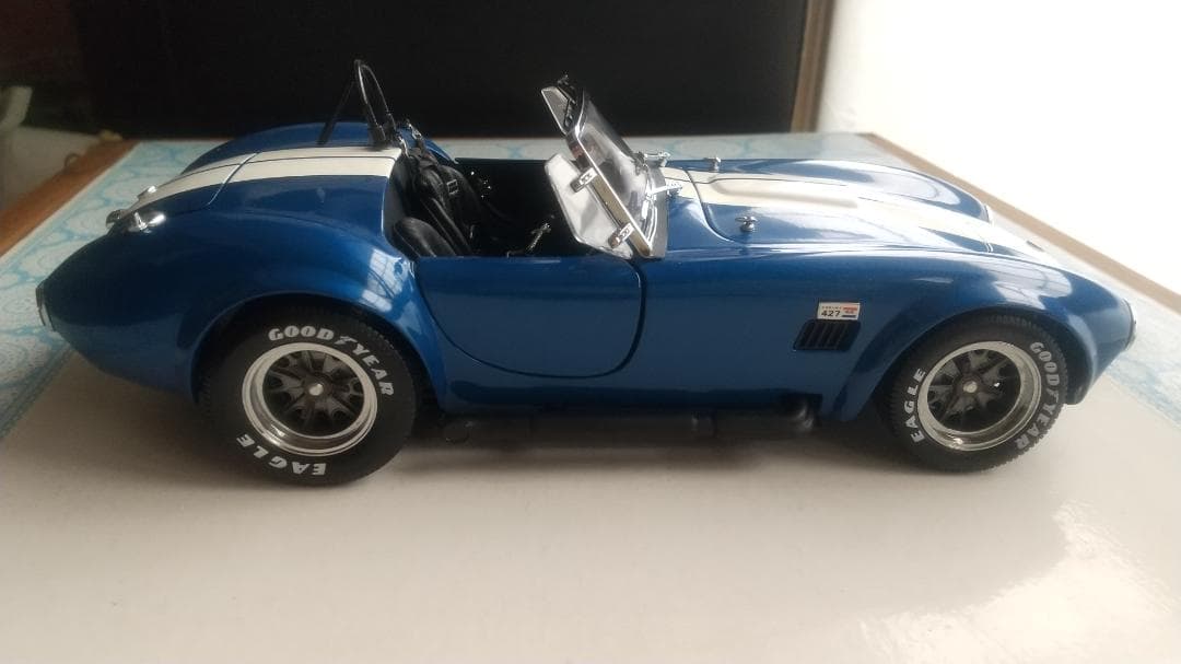 ミニカー 1/18 SHELBY COBRA 427 S/C (Blue)