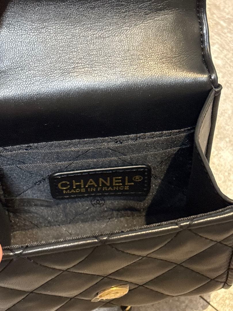 【期間限定お値下げ】CHANEL ノベルティ ブラックレザーショルダーバッグ