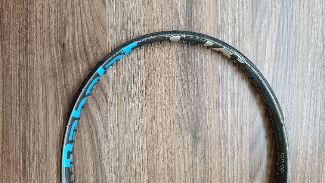 バボラ ピュアドライブVS G2 300g 98インチ テニスラケット