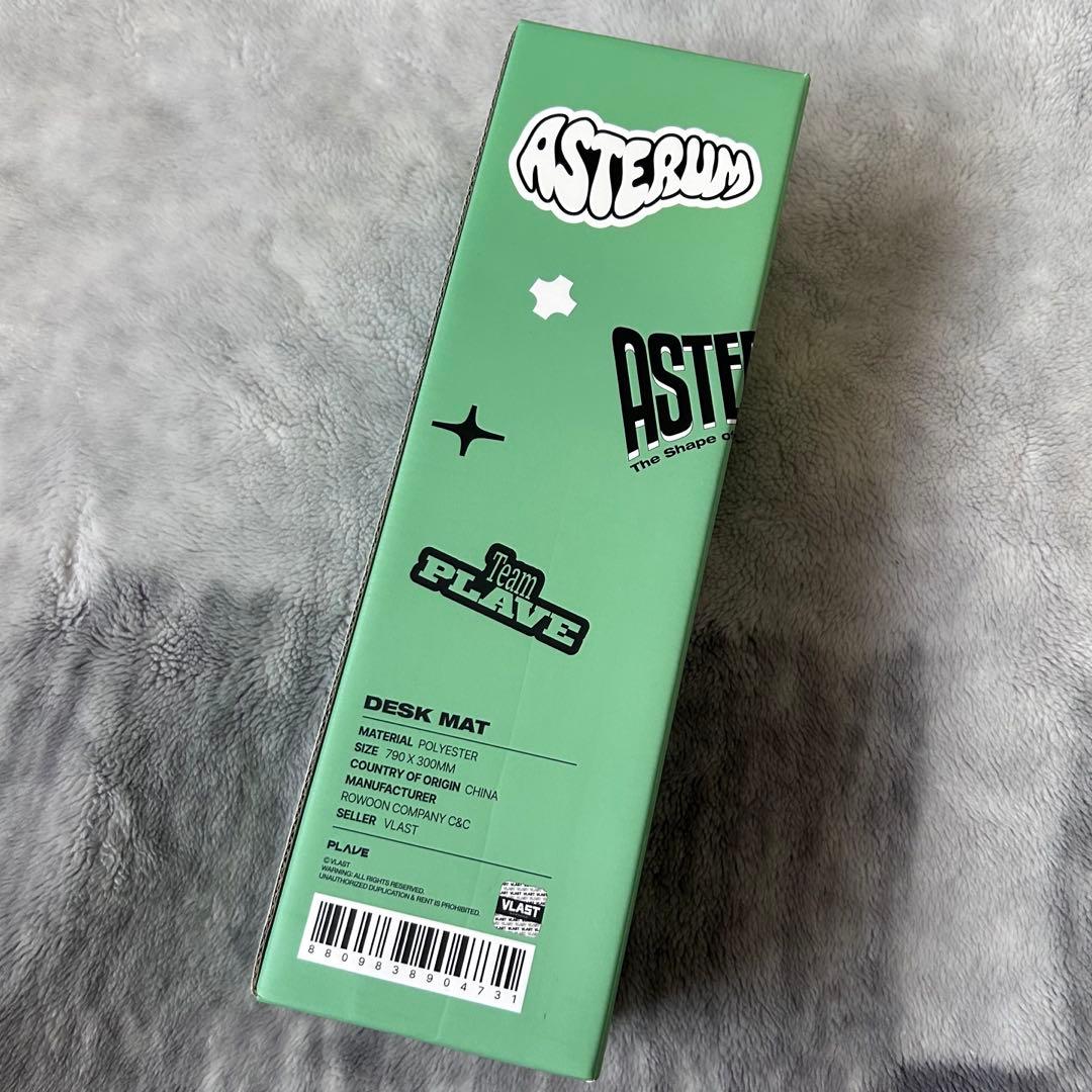 PLAVE デスクマット