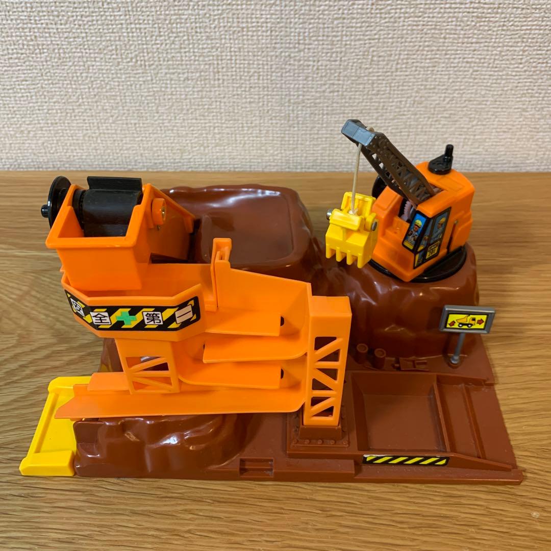 【トミカ】 建設現場 プレイチャージシリーズ×3 キャリアカー ５点＆工事車両