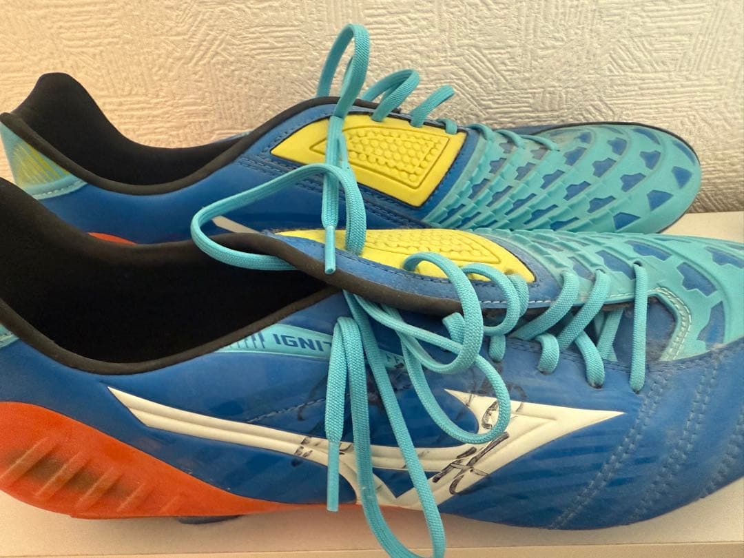 Mizuno Morelia Neo II サッカーシューズ