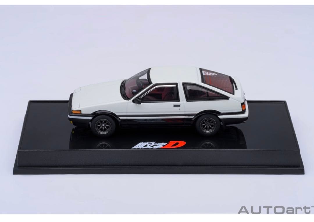 AUTO art頭文字D トレノAE86 1/64　豆腐パーツ付属