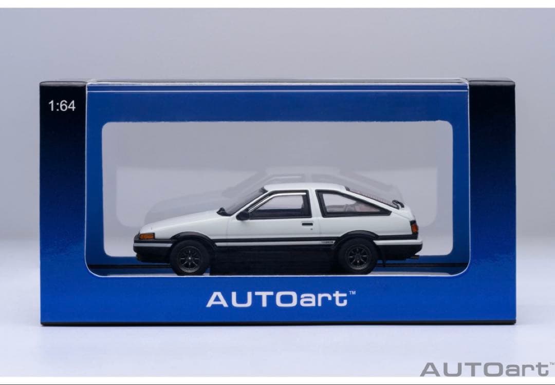 AUTO art頭文字D トレノAE86 1/64　豆腐パーツ付属