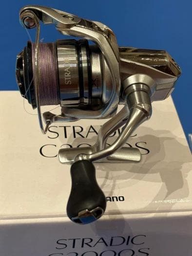 SHIMANO 19 STRADIC C2000S スピニングリール e115