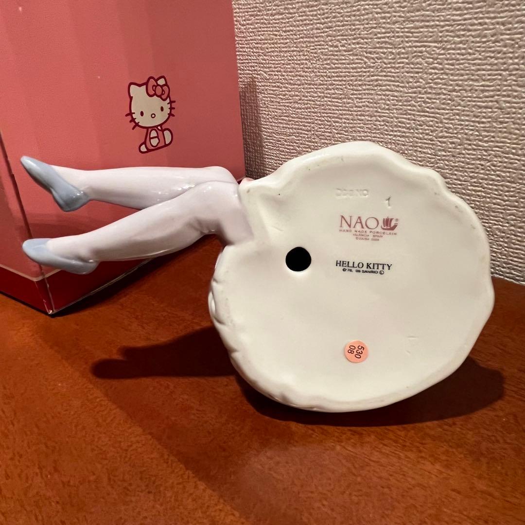 新品　未使用　ハローキティ　リヤドロ　NAO 陶器　人形　サンリオ　コラボ　置物
