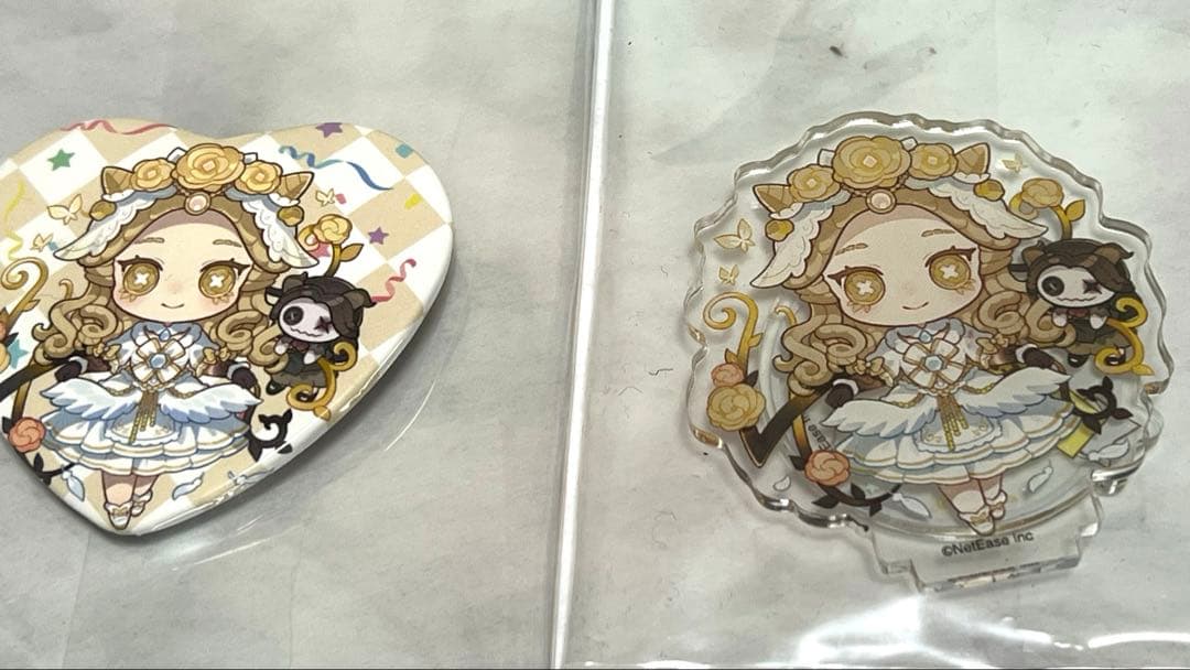 4周年　「少女」「記憶」　アクスタ缶バッジセット