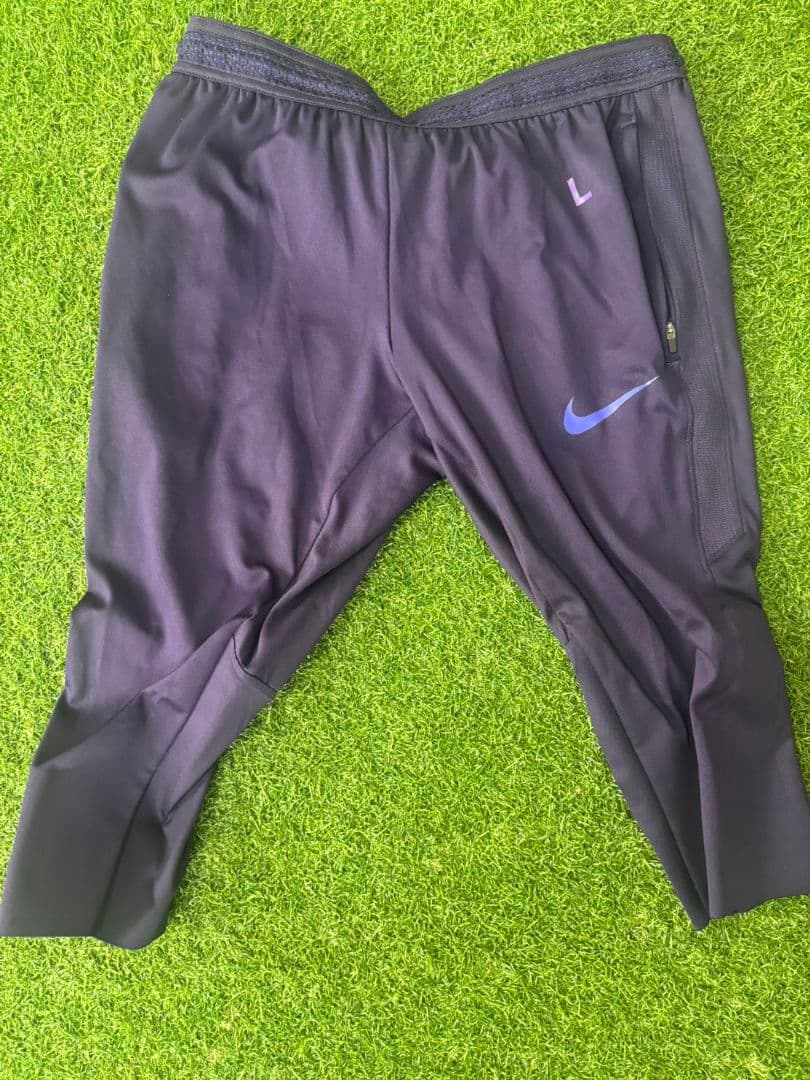 ①サンフレ　非売品　支給品　上下　サンフレッチェ広島　紫　7部丈　パンツ