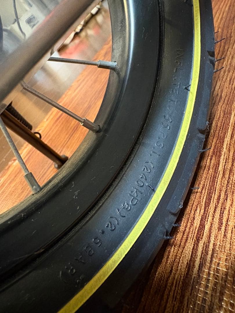 へんしんバイク ストライダー スタンド付き　黄色