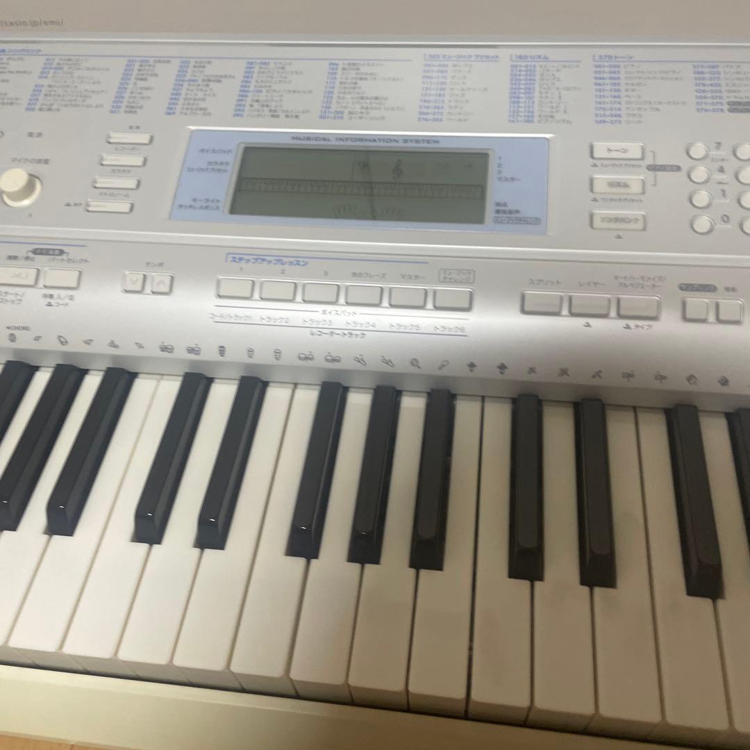 CASIO カシオ　電子ピアノ　電子キーボード LK-207