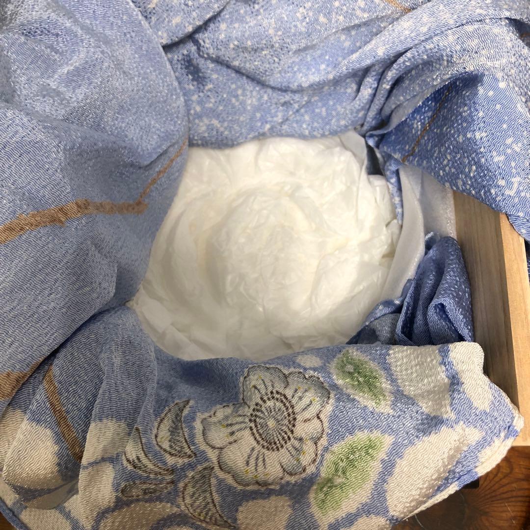 天皇皇后両陛下　翠玉婚記念　手塚石雲作　ボンボニエール　翠玉櫻蝶文喰籠　花蝶窯