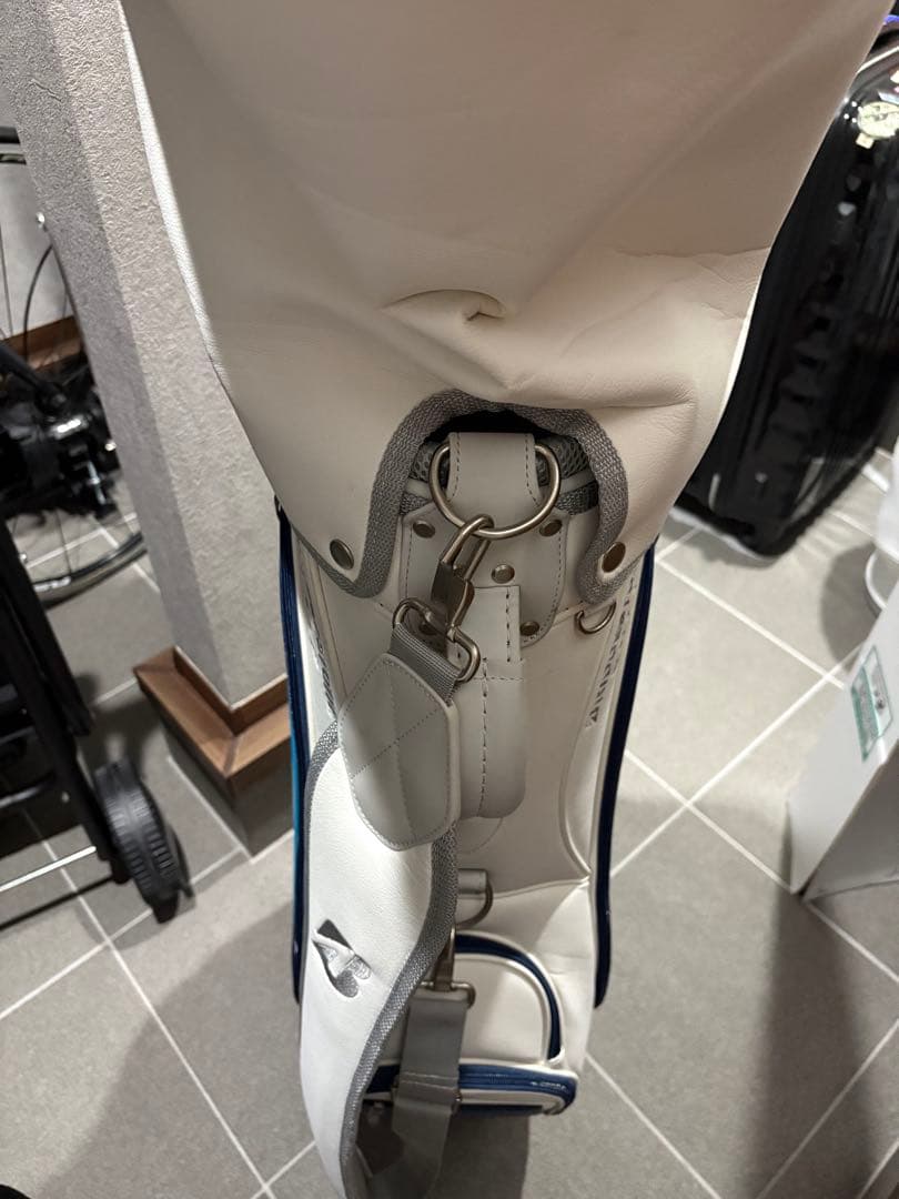 ブリヂストン ゴルフバッグ ホワイト