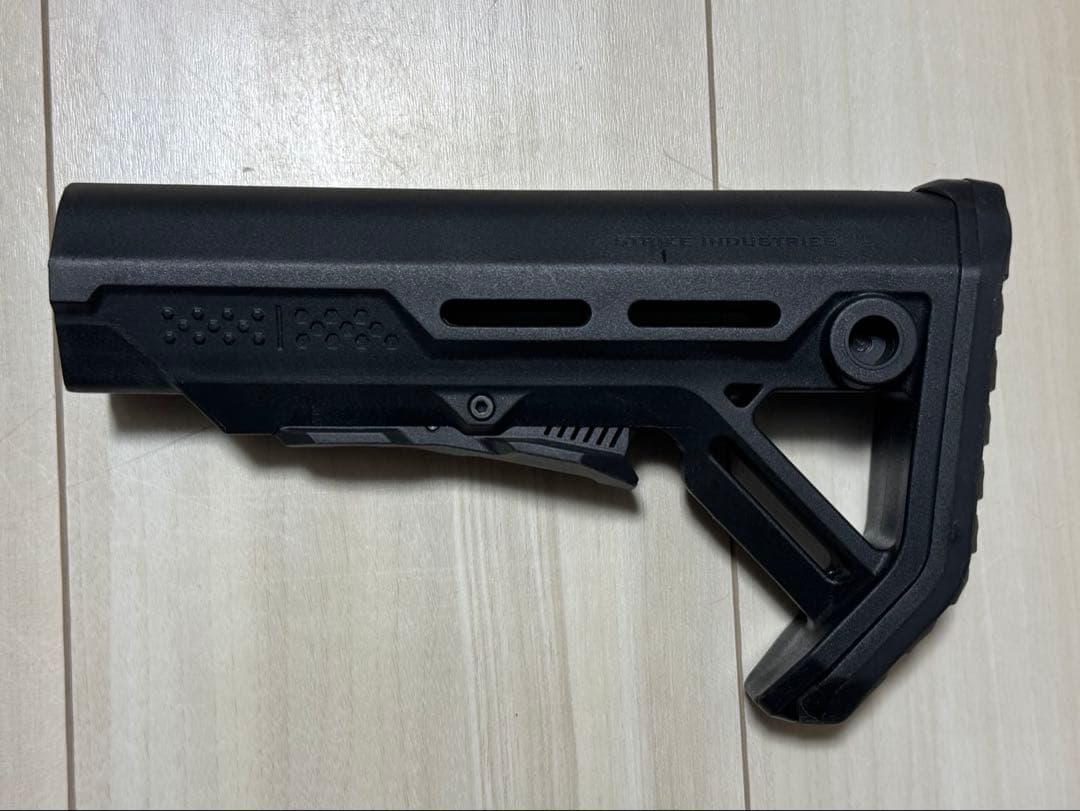 Strike Industries MOD1ストック実物 + 専用バットパッド