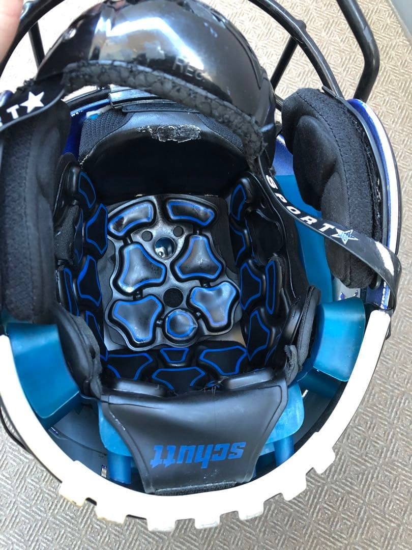 Schutt F7 ヘルメット