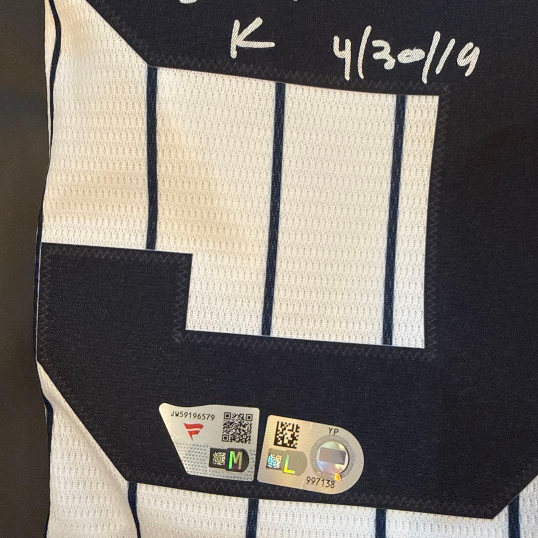 SABATHIA 直筆ユニフォーム