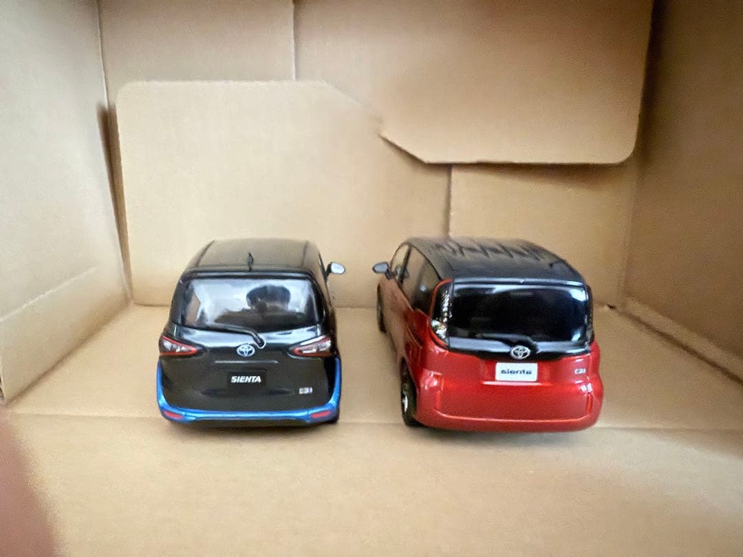 ア*ァ様 トヨタカラーサンプル　 4台セット