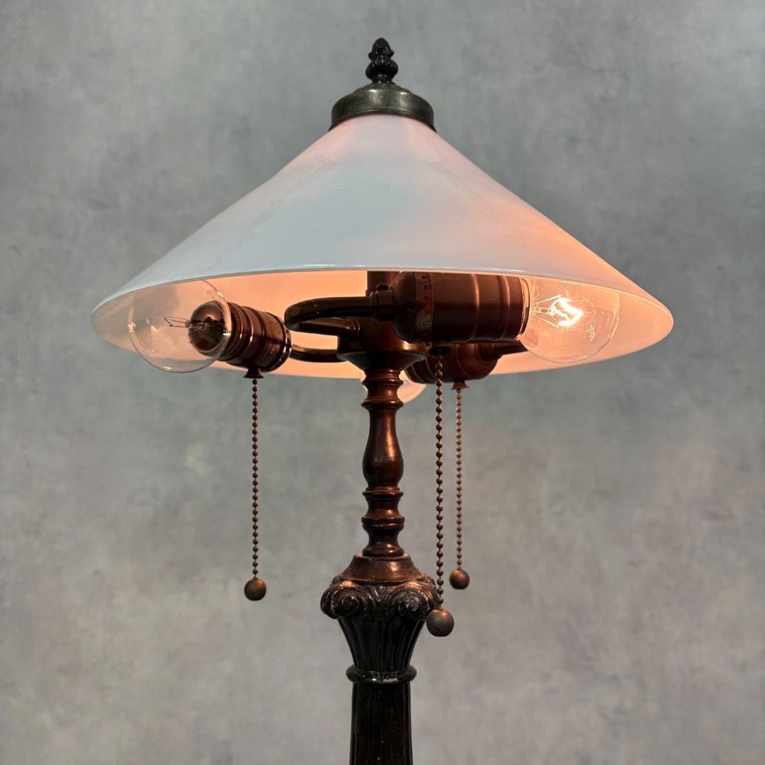 アール・ヌーヴォー調 アンティーク テーブルランプ