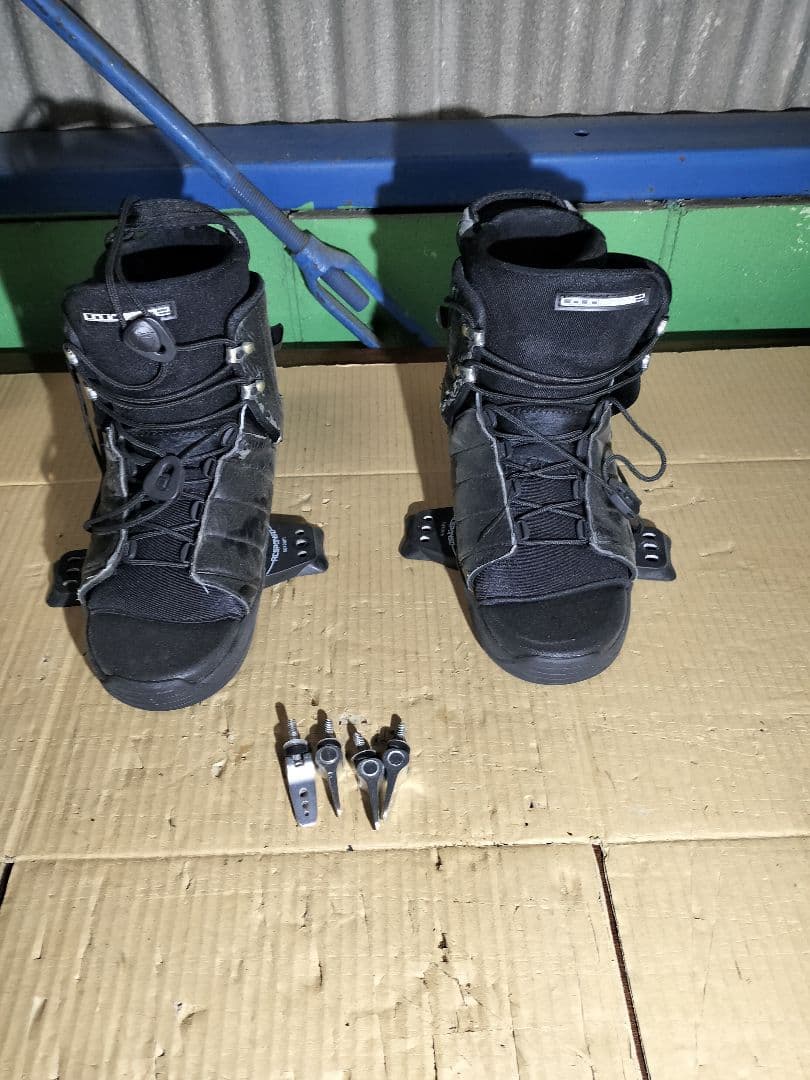 Z*女様 ◆直接引き取り可能◆ ウェイクボード　リキッドフォース　Liquid