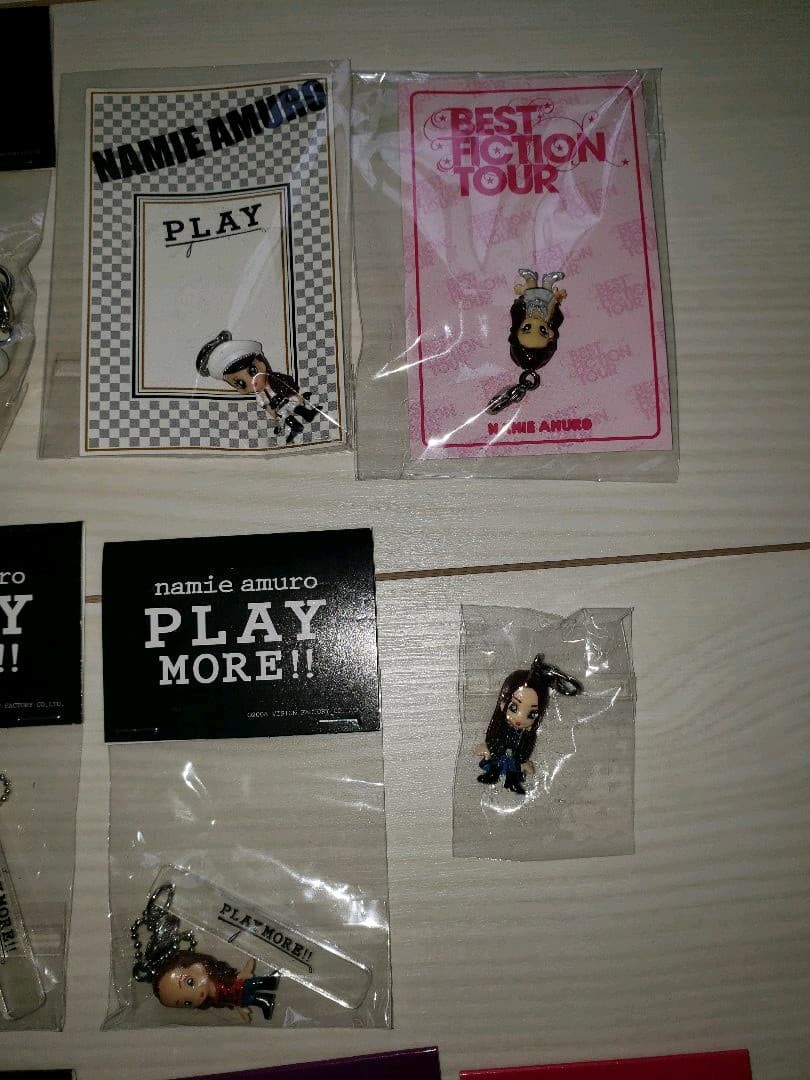 安室奈美恵  ライブグッズ  フィギュアストラップ