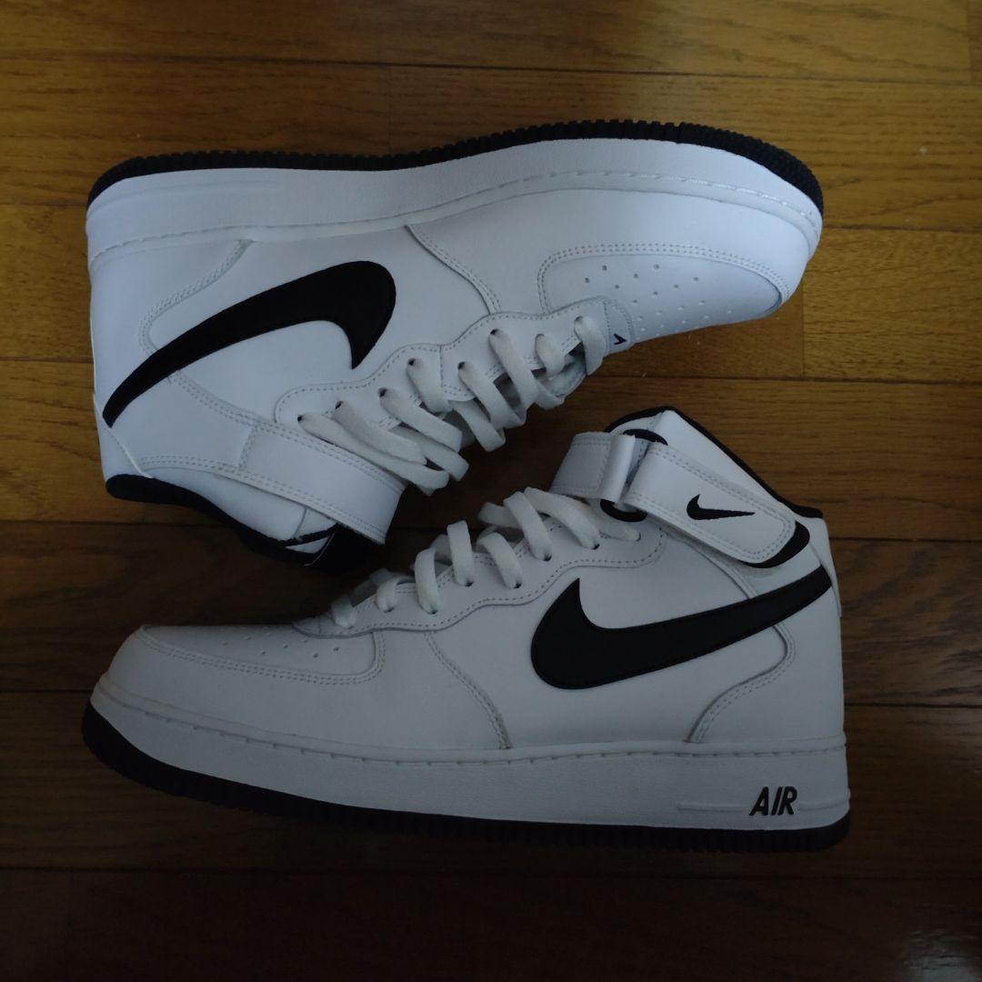 エアフォース1 mid 07 ホワイト✕ブラック