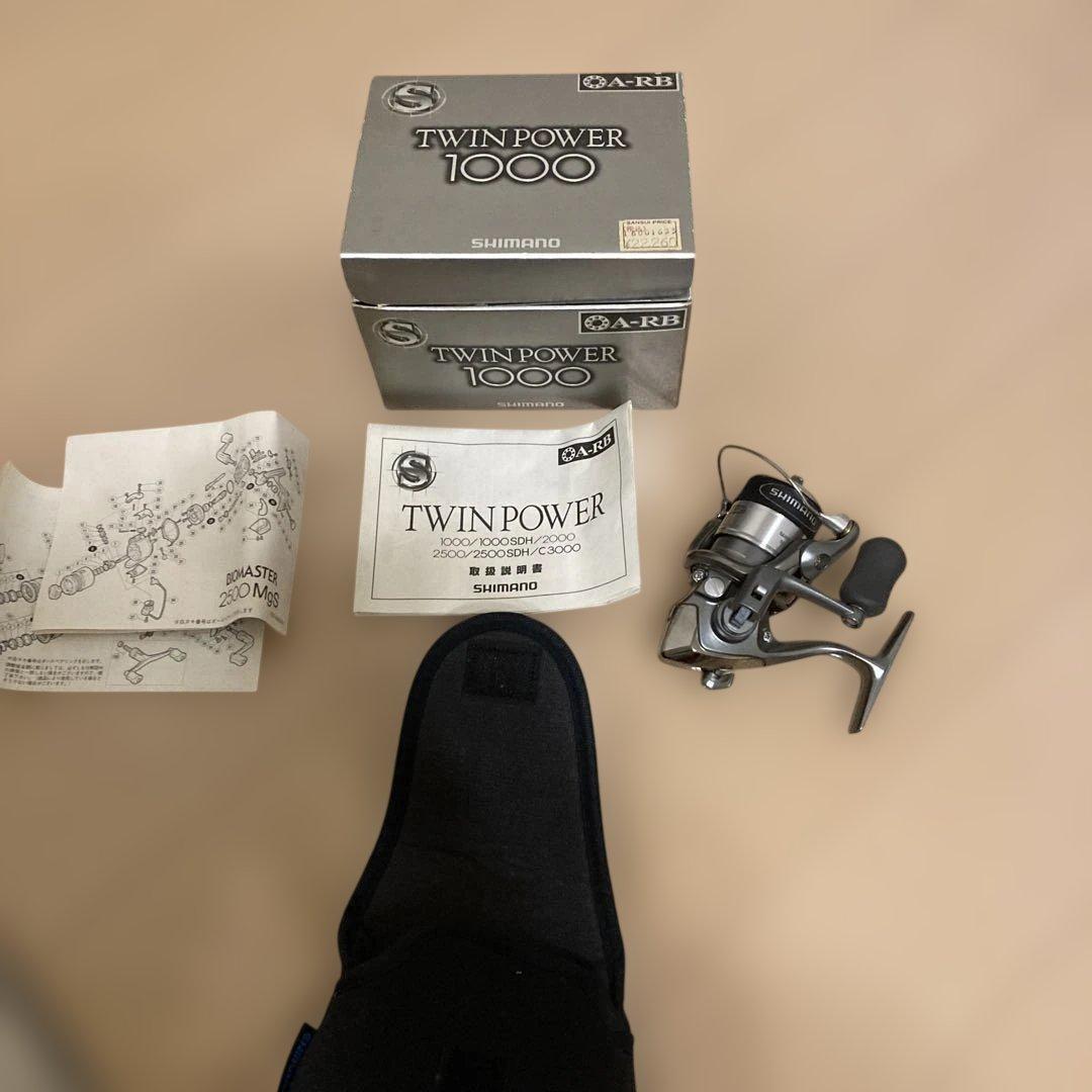 SHIMANO TWIN POWER 1000 リール