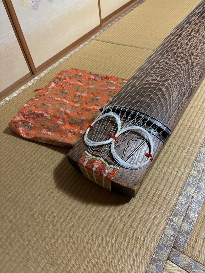 13弦高級お箏　発表会用　琴柱付き