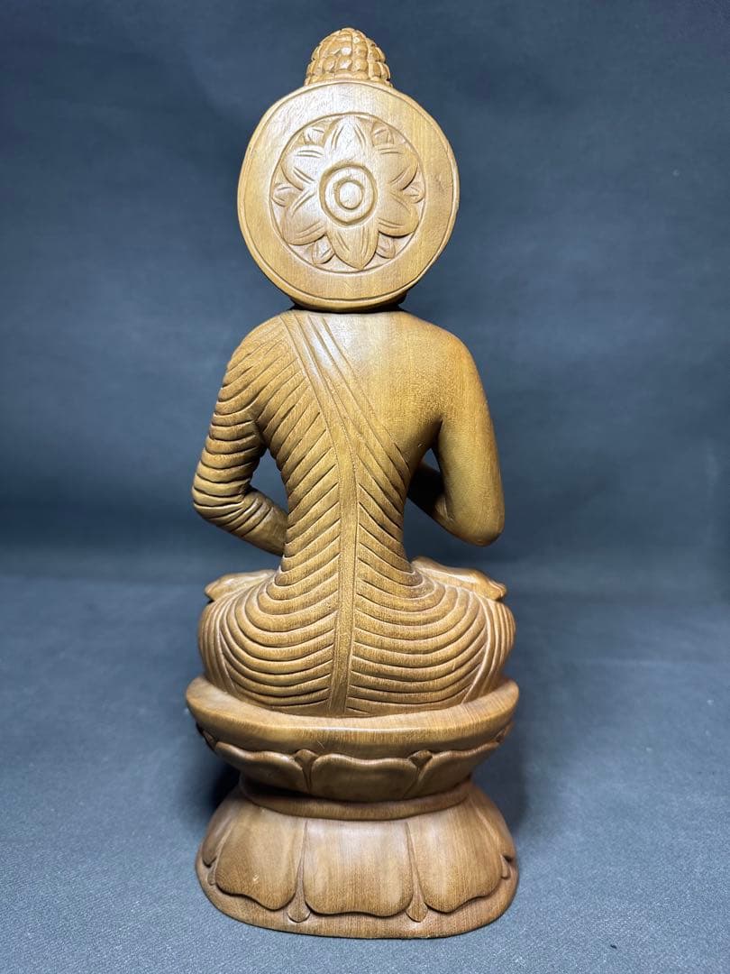 白檀　仏像　老山白檀　仏教美術　天然素材　置物　飾り物　古美術品　 置物　仏教