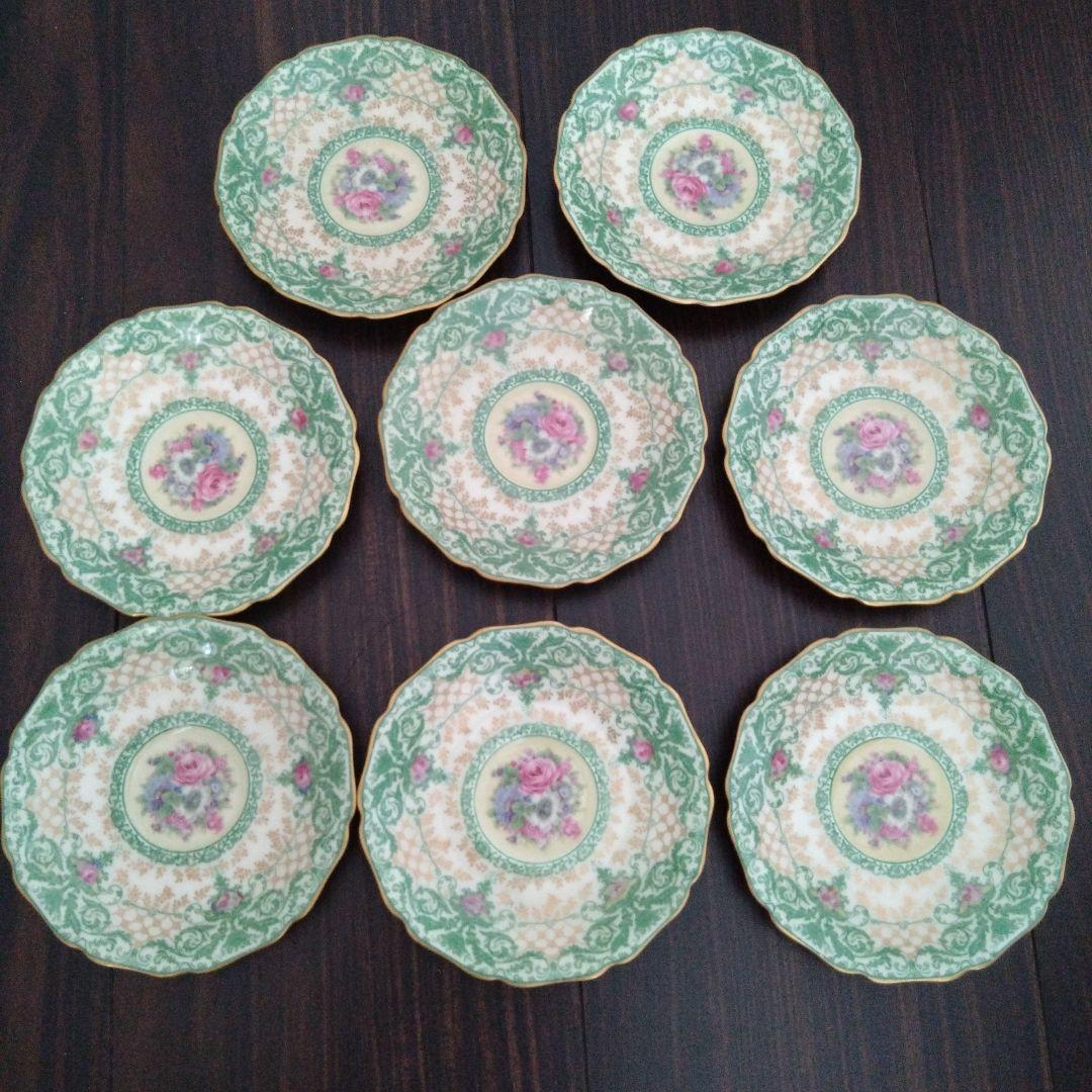 ブラックナイト　アンティークデミタスカップ＆ソーサー４客