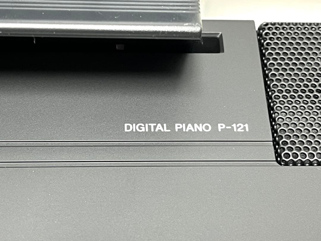 ヤマハ デジタルピアノ P-121B / 73鍵盤 / ブラック / 美品
