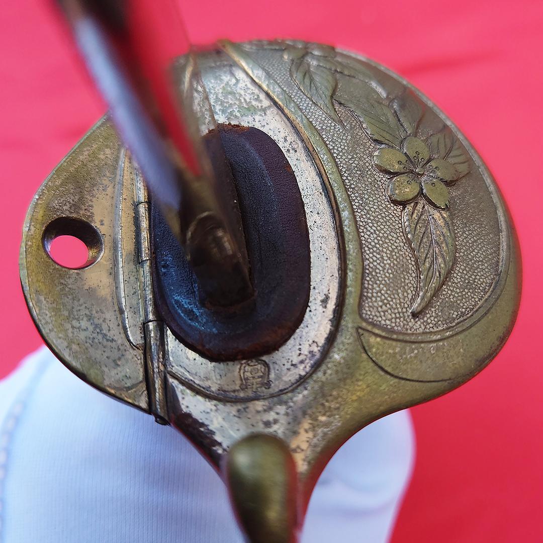 日本軍 海軍 士官用 指揮刀 儀礼刀 サーベル 刻印 当時物 模造刀