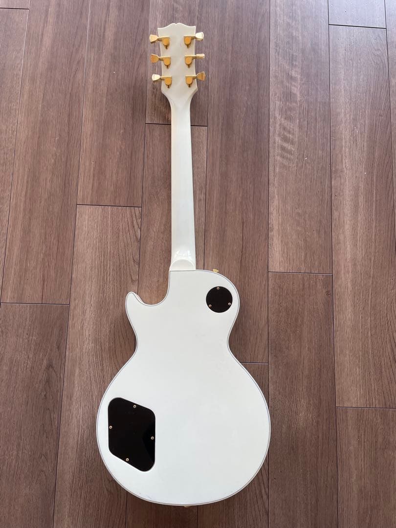 Burny エレキギター　ホワイト