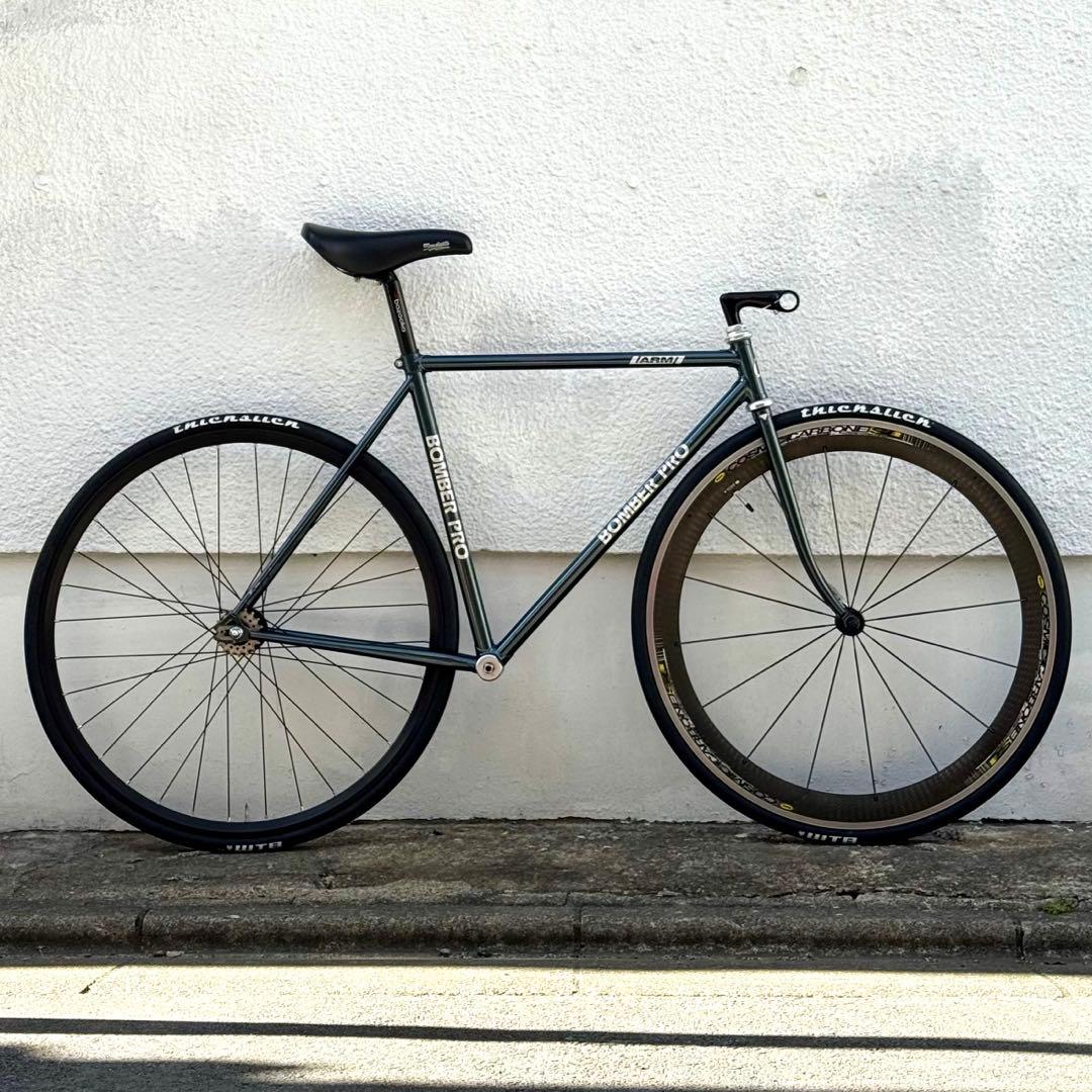 BOMBER PRO フレームセット　ステム、前後ホイール、サドル、シートポスト