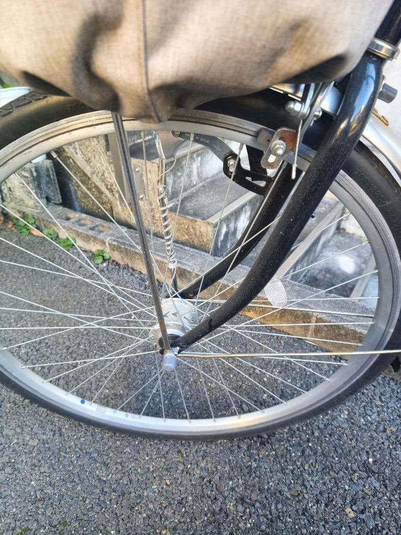 名古屋市　27インチ　自転車　多段変速　ノーパンクタイヤ